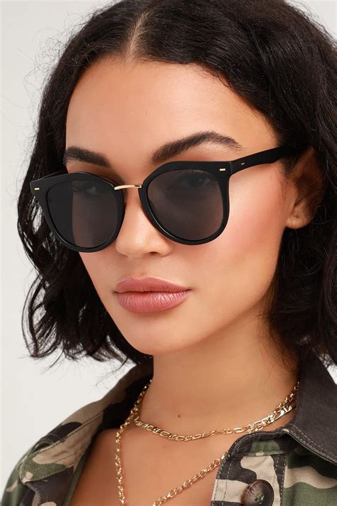 m&s woman sunglasses